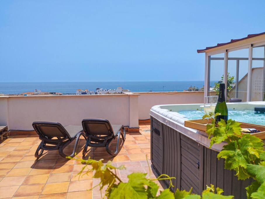 Penthouse With Jacuzzi And Spectacular Sea Views Apartment Nerja Exterior photo