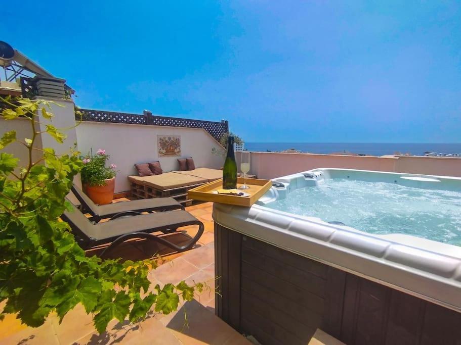 Penthouse With Jacuzzi And Spectacular Sea Views Apartment Nerja Exterior photo